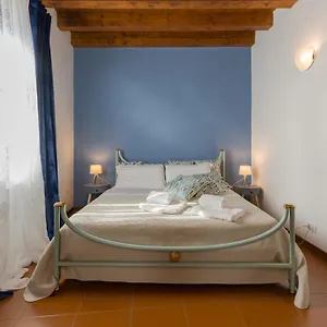 https://attico-di-via-roma.hotelinveneto.com